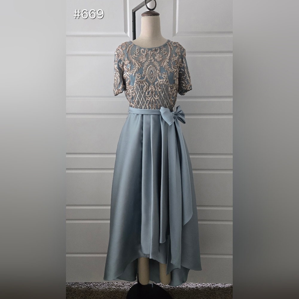Green/Blue High-Low Short Sleeve Formal with Pockets